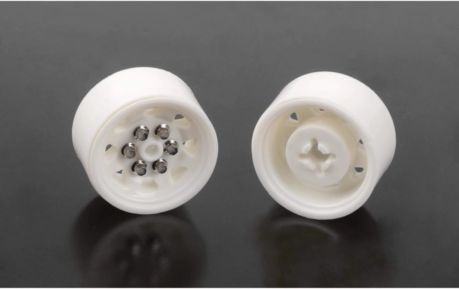 RC4WD On-Road Fahrwerk Felgen OEM Beadlock, Kunststoff, Weiss 0.7 5 RC4WD On-Road Fahrwerk Felgen OEM Beadlock, Kunststoff, Weiss 0.7 – Bild 3